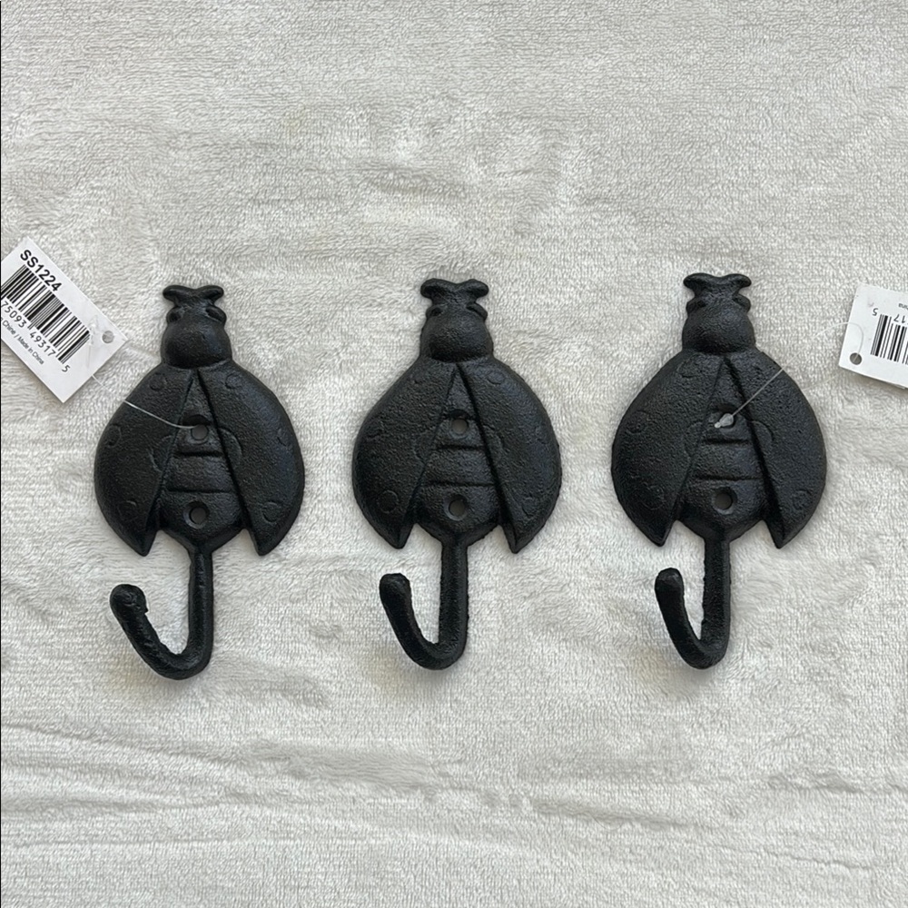 Stanley‎ Black Ladybug Hooks